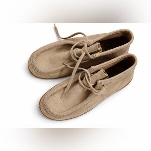 👟 Kids Wallabee Moc Toe Shoes – Tan Suede – Size 13 👟